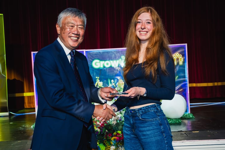 UCM Student Engagement Award Winner Sorcha Wade – award being presented by UCM Chair of Governors Leslie Wong