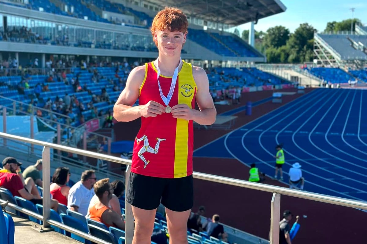 Superb silver for Isle of Man athlete at English Schools champs