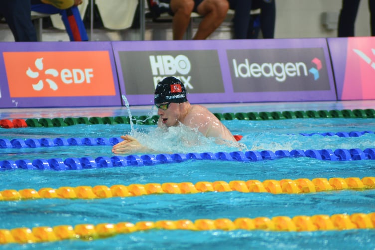 Alex Turnbull in action during Wednesday morning's relays (Photo: Andy Dalrymple)