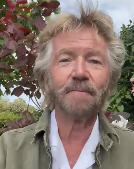 Noel Edmonds responds to 'lobstergate' in social media