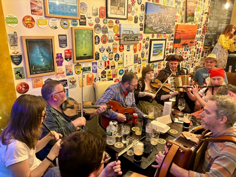 A packed Wednesday teatime music session