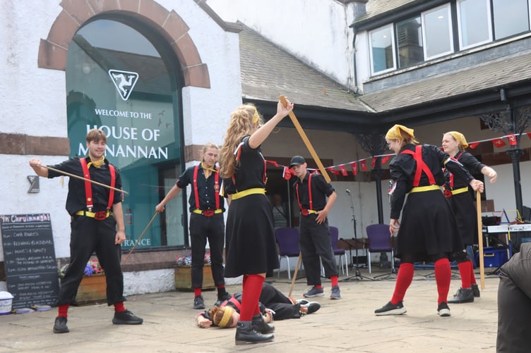 Massachusetts based dance group Redwing Blackbird