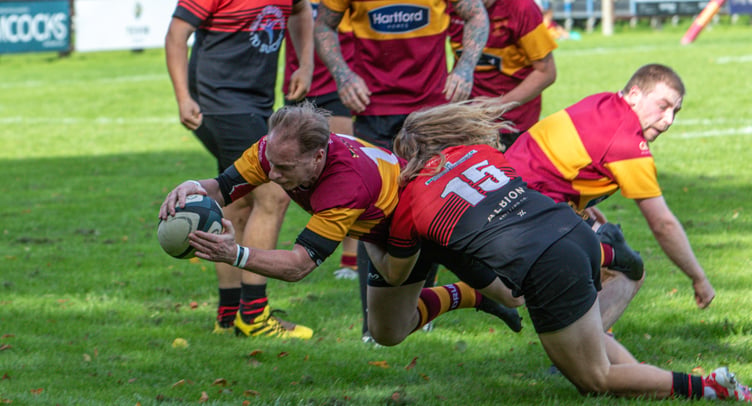 Mark Shortland dives over to score the winning try for Douglas Celts against Ramsey at Port-e-Chee on Saturday afternoon (Photo: Richard Ebbutt)