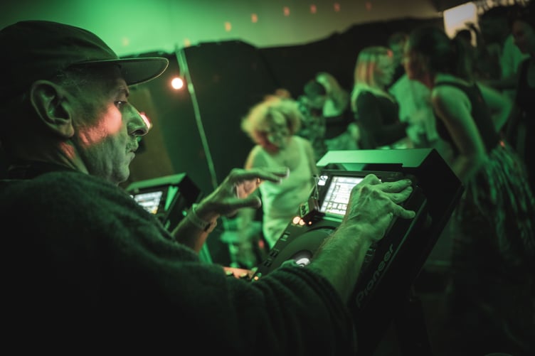 Ruf Dug has played at major events such as Glastonbury