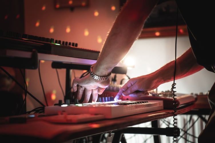 Multiple different sound systems and techniques were used on the night