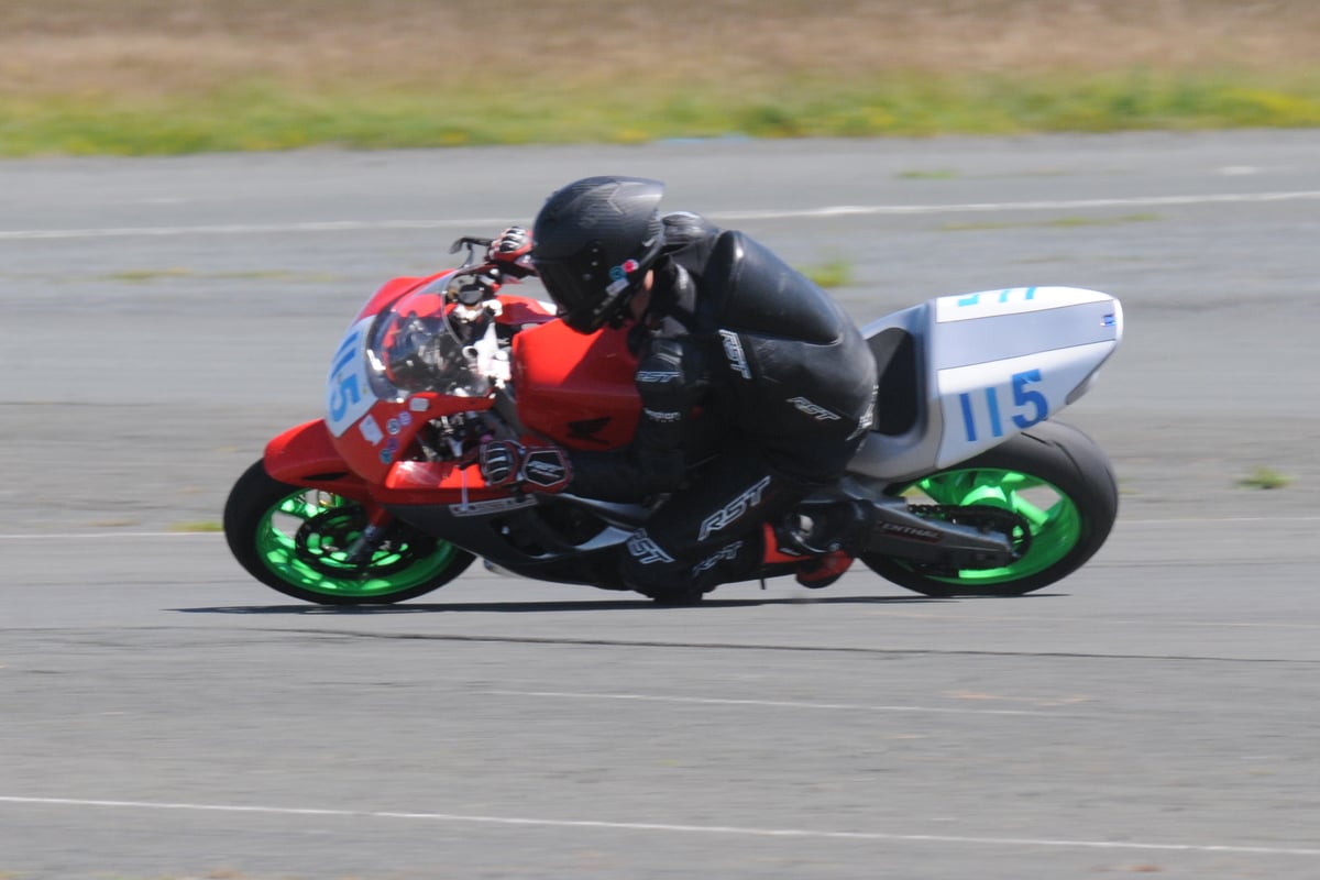 Jack Meechan seals the Novice championship title at Jurby