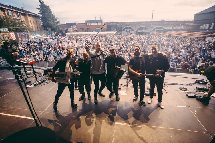 Mec Lir performing in Belfast