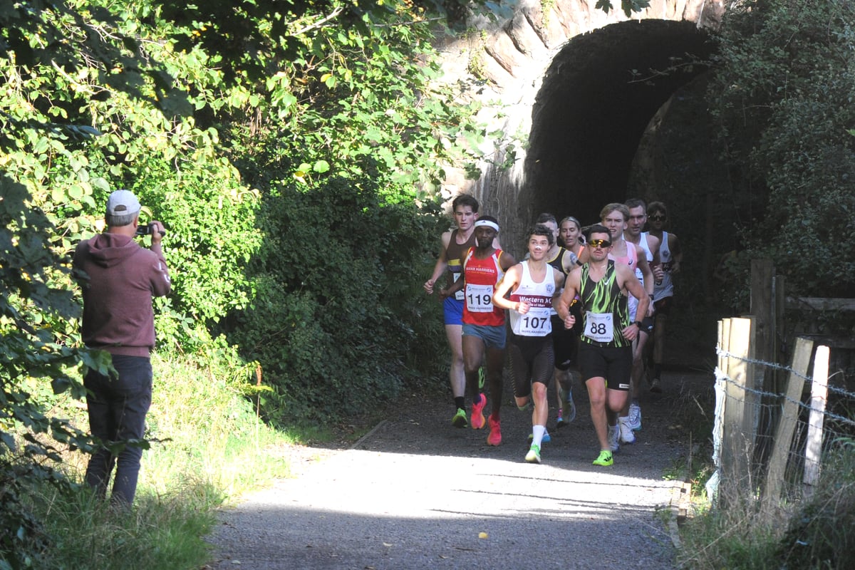 Schade and Cain make history in Peel to Douglas Trail Race