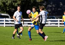 Leaders aim to return to winning ways in top flight