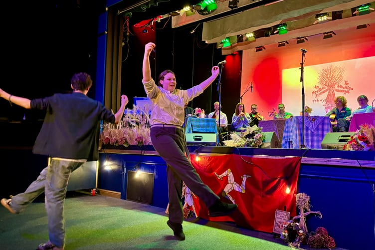 Manx dancers at Yn Mheillea Concert by ‘Yn Chruinnaght’