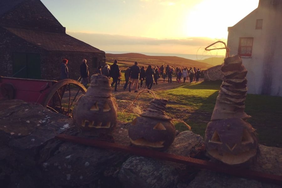 Cregneash hosts Manx Hop-tu-Naa celebrations