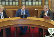 Jenkins and Thomas set out rival visions for Isle of Man Government
