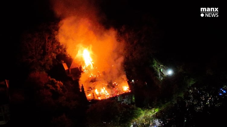 Investigations continue into the fire on a building in Douglas on Sunday evening (Photo: Juan Turner/Manx.News)