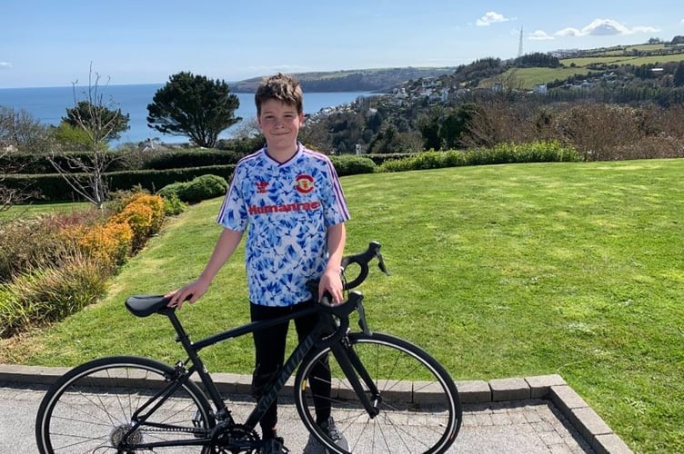 Oscar's Tour de Manx football