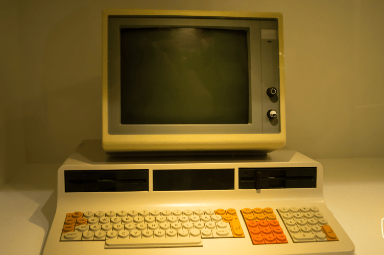 Are Social Internet Tariffs the Answer?