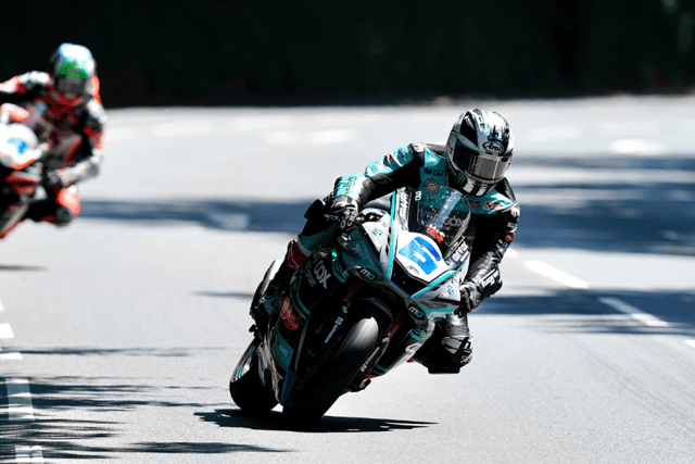 Dunlop Smashes Lap Record