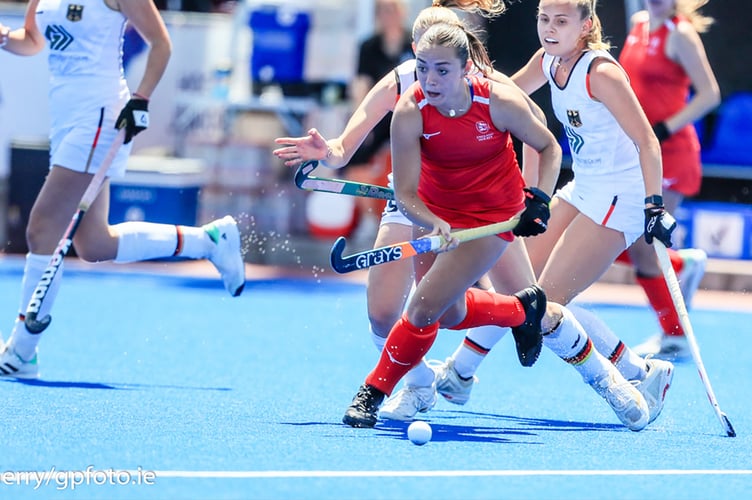 Sienna Helps Send England to Semis