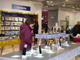MT’s Got the Goods: Big Roaming, Big Tech, Big Christmas Energy